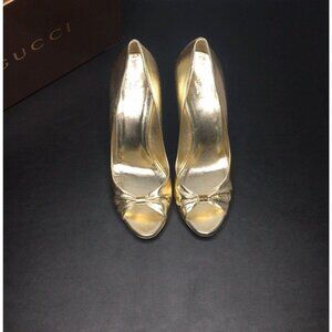 Gucci Gold Metallic Peep-Toe Wedge Heels With Bow Design Womens Shoes